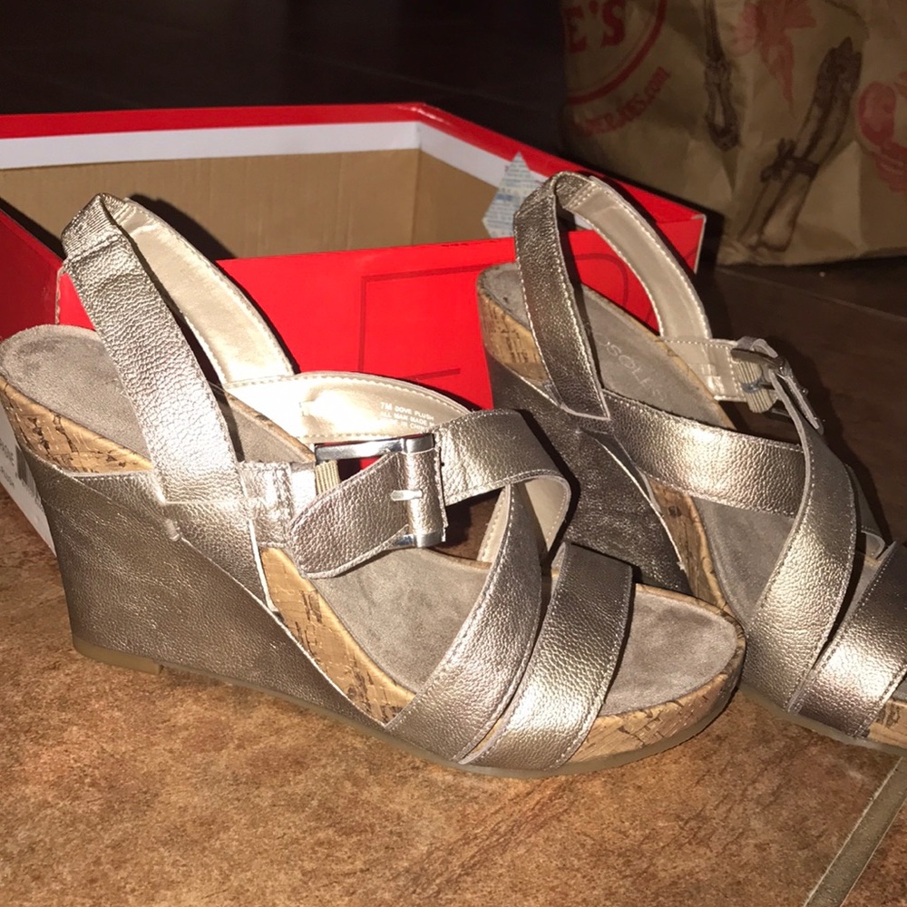 Aerosoles Silver Wedge sandal